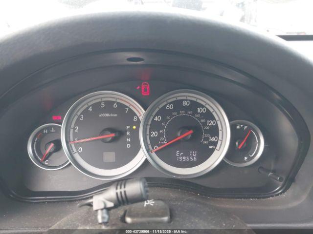 Subaru Outback 2.5i Image 10