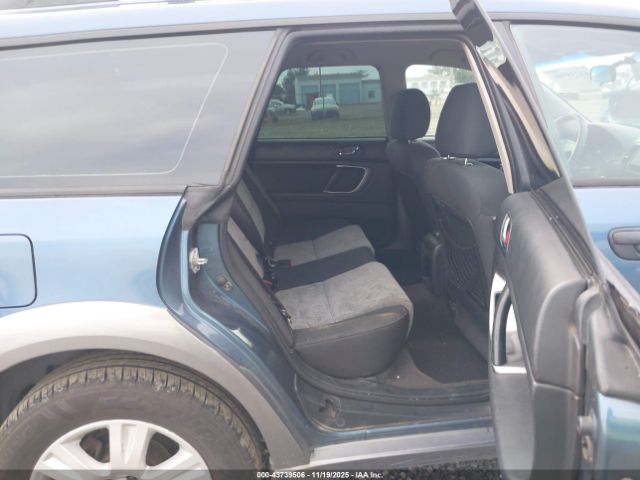 Subaru Outback 2.5i Image 3
