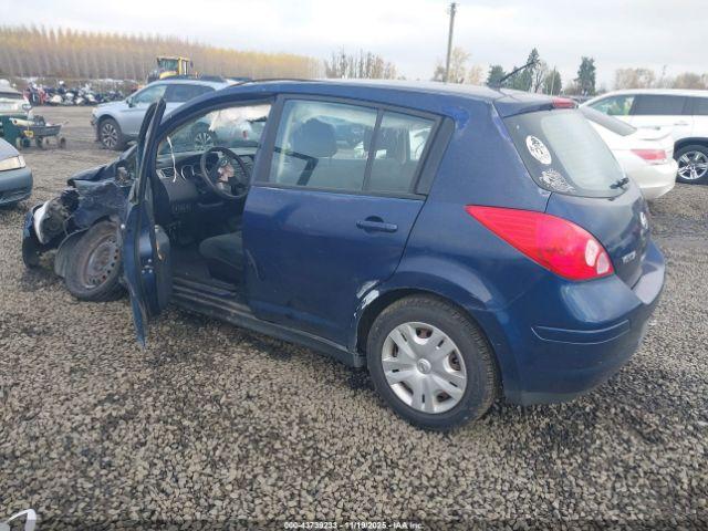 Nissan Versa 1.8 S Image 10