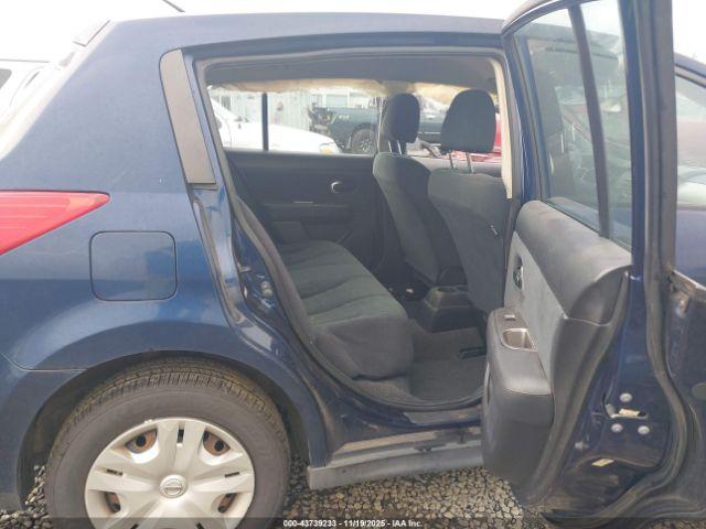 Nissan Versa 1.8 S Image 12