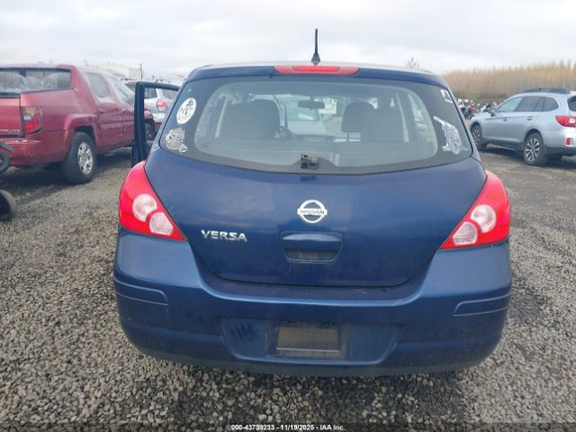 Nissan Versa 1.8 S Image 2