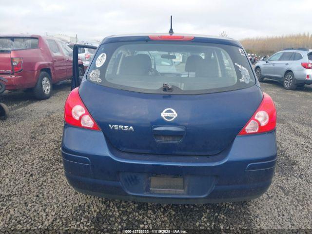 Nissan Versa 1.8 S Image 2