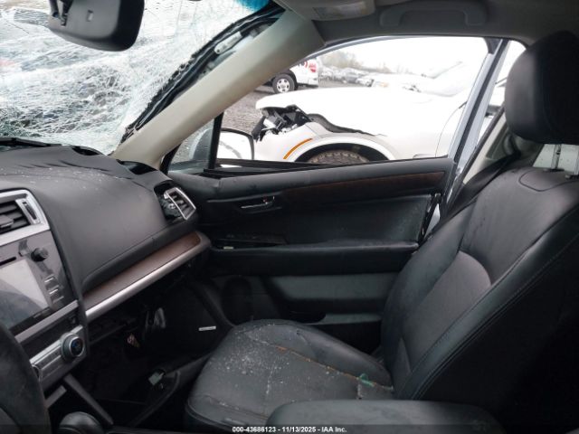 Subaru Outback 2.5i Limited Image 15