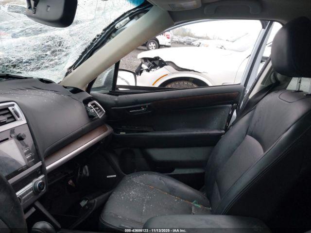 Subaru Outback 2.5i Limited Image 15