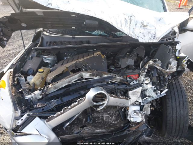 Toyota RAV4 Limited V6 Image 16