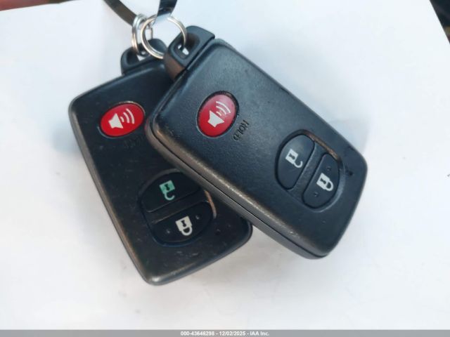 Toyota RAV4 Limited V6 Image 11