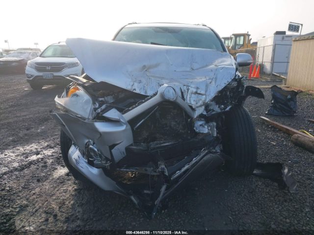 Toyota RAV4 Limited V6 Image 12