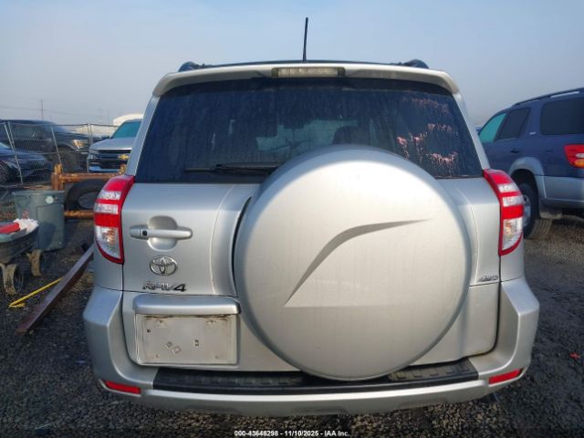 Toyota RAV4 Limited V6 Image 15