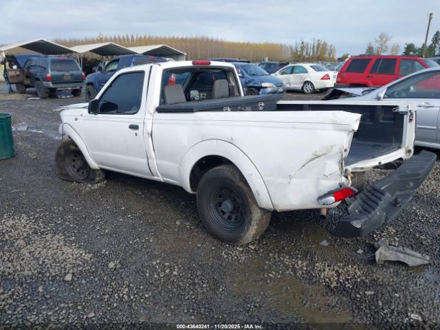 Nissan Frontier Xe Image 2
