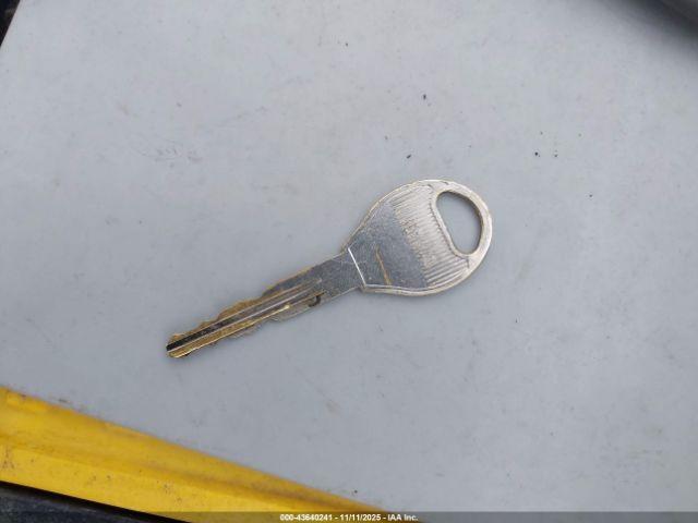 Nissan Frontier Xe Image 12