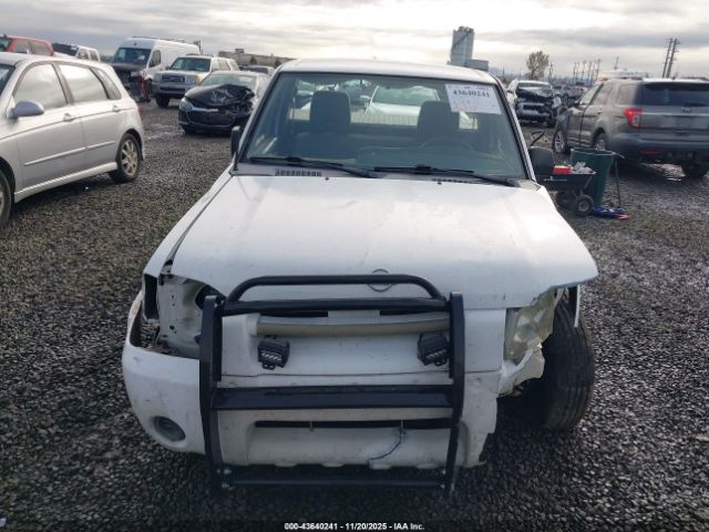 Nissan Frontier Xe Image 10