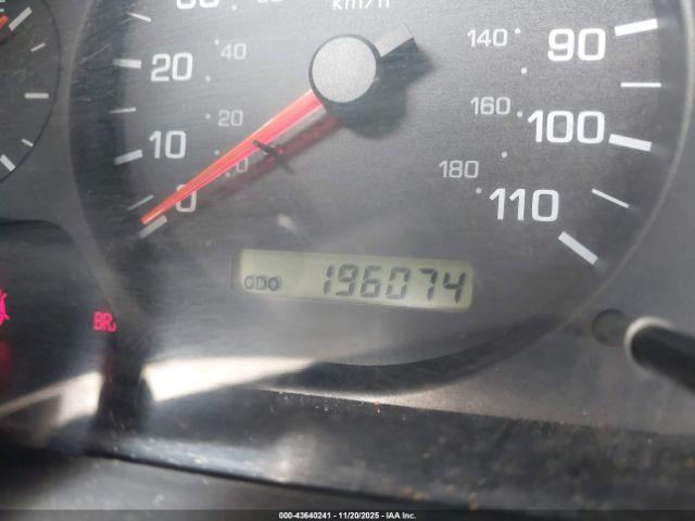 Nissan Frontier Xe Image 13