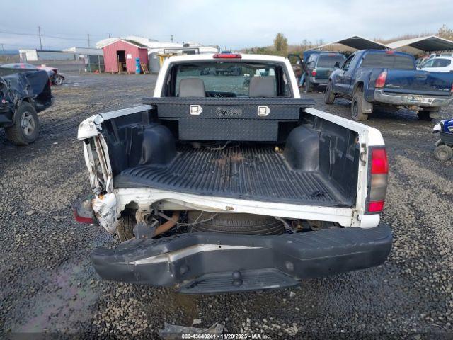 Nissan Frontier Xe Image 17