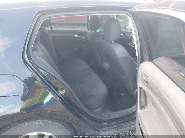 Volkswagen Golf Image 9