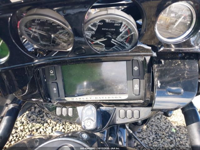 Harley-Davidson Flhxs Street Glide Special Image 11