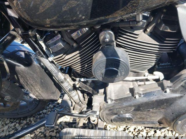 Harley-Davidson Flhxs Street Glide Special Image 13