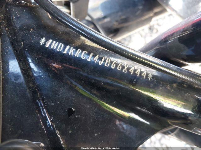 Harley-Davidson Flhxs Street Glide Special Image 12