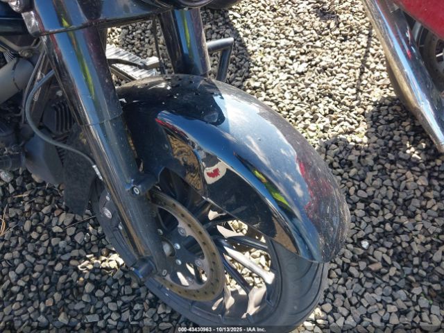 Harley-Davidson Flhxs Street Glide Special Image 9