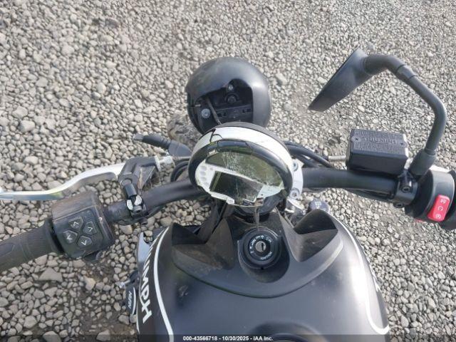 Triumph Motorcycle Trident 660 Image 11