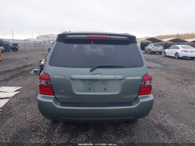 Toyota Highlander Limited V6 Image 2