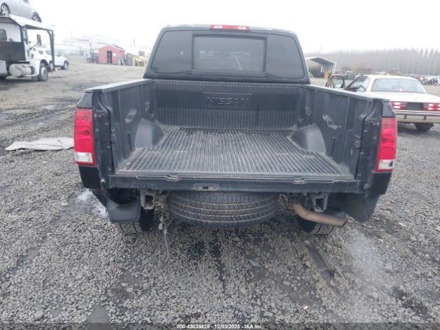 Nissan Titan Se Image 7