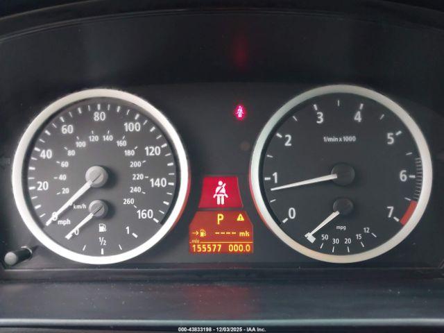 BMW 5 Series Image 8