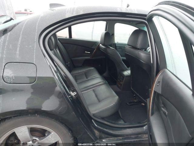 BMW 5 Series Image 6