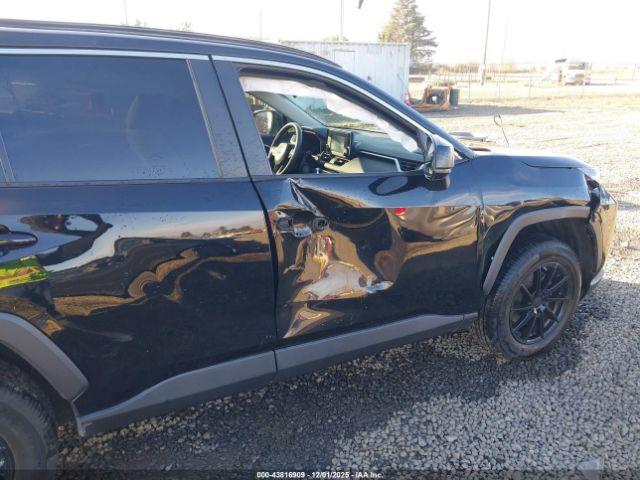 Toyota RAV4 Le Image 5