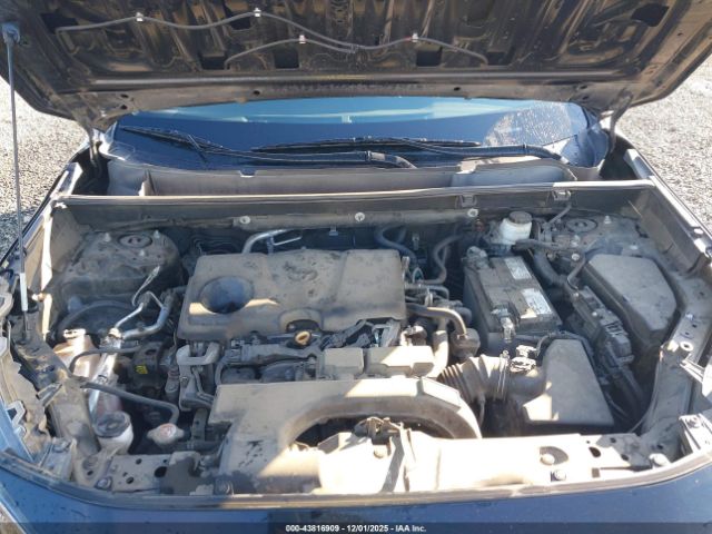 Toyota RAV4 Le Image 7