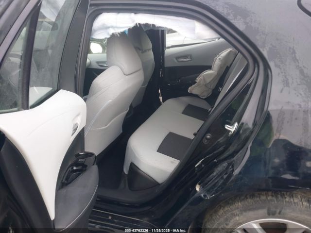 Toyota Corolla Se Image 4