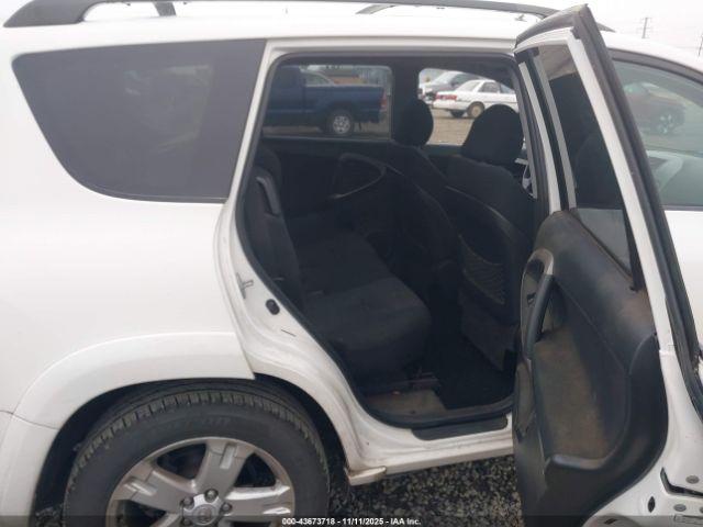 Toyota RAV4 Sport V6 Image 10