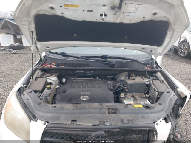 Toyota RAV4 Sport V6 Image 13