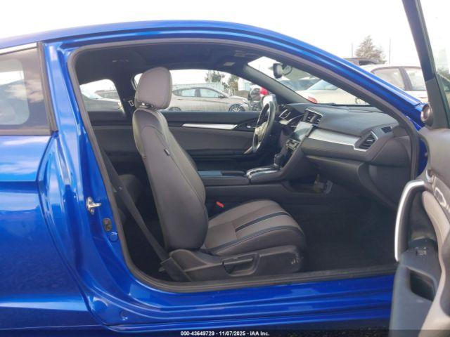 Honda Civic Touring Image 2