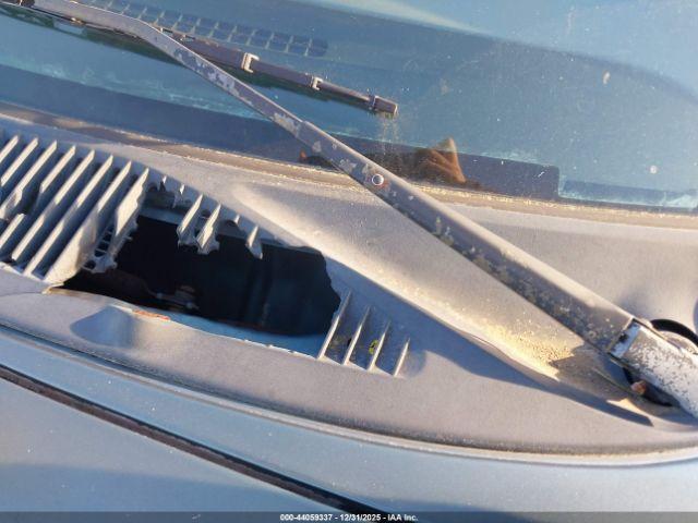 Ford Explorer Image 3