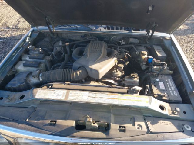 Ford Explorer Image 11