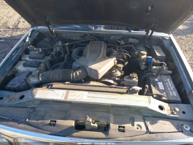 Ford Explorer Image 11