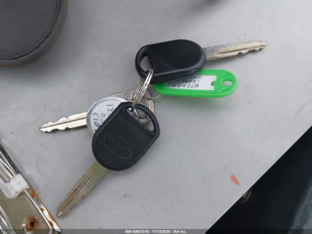 Ford F-150 Xl Image 10