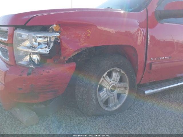 Chevrolet Silverado 1500 Ltz Image 2
