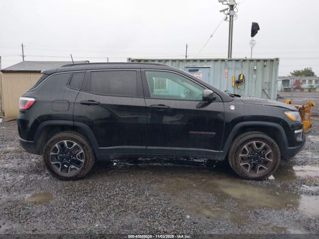 Jeep Compass Trailhawk 4x4 Image 10