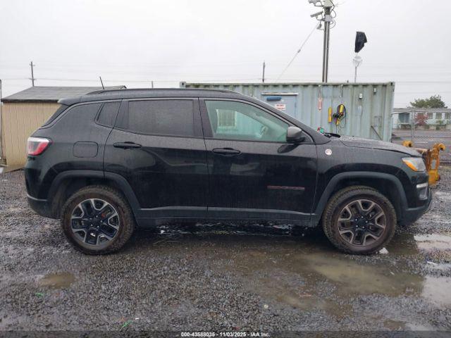 Jeep Compass Trailhawk 4x4 Image 10
