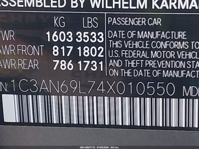 Chrysler Crossfire Image 9