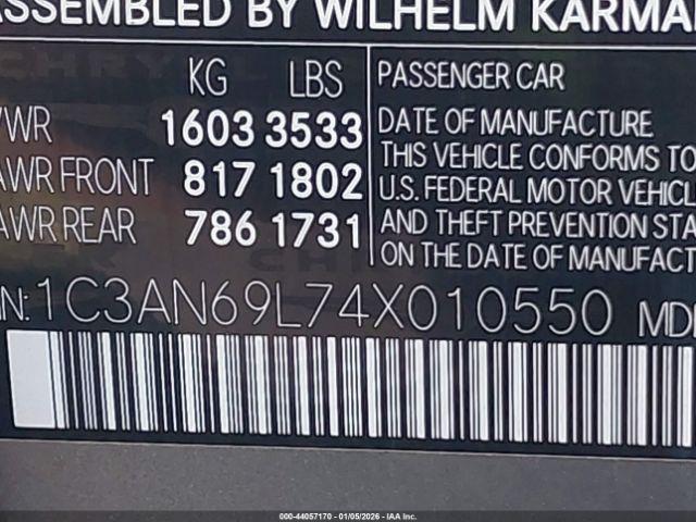 Chrysler Crossfire Image 9