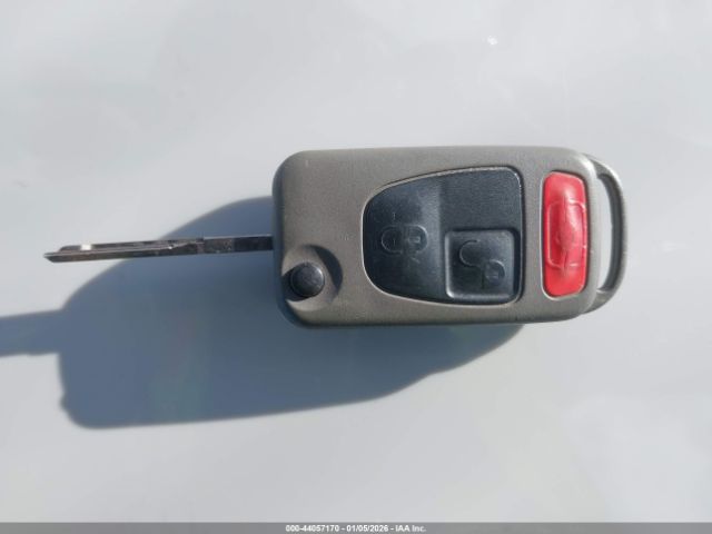 Chrysler Crossfire Image 10