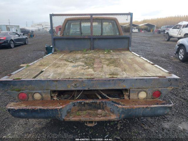 GMC Sierra K3500 Image 2