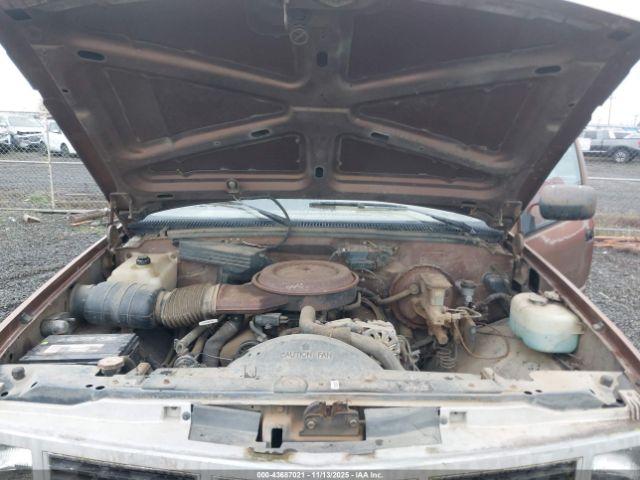 GMC Sierra K3500 Image 4