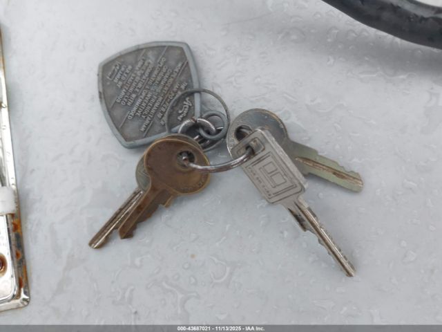 GMC Sierra K3500 Image 10