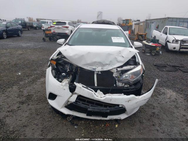 Toyota Corolla L Image 2