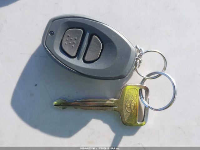 Toyota Corolla Le Image 8