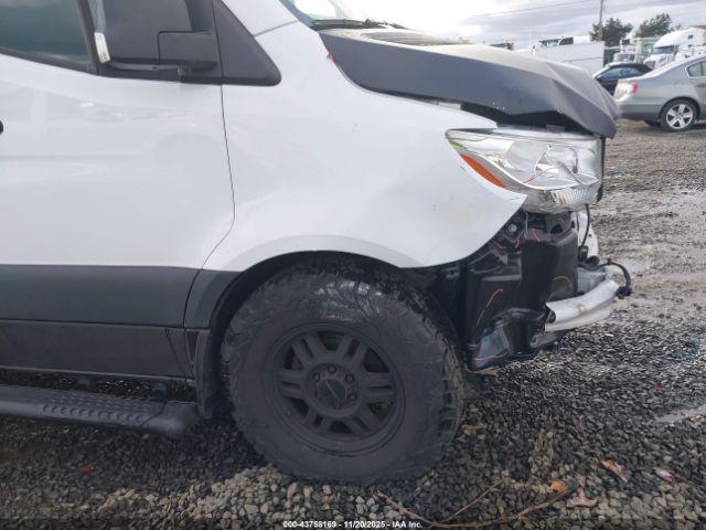 Mercedes-Benz Sprinter 2500 High Roof I4 Diesel Image 4