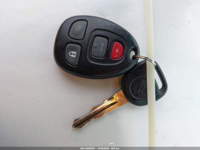 Buick Lucerne Cx Image 14